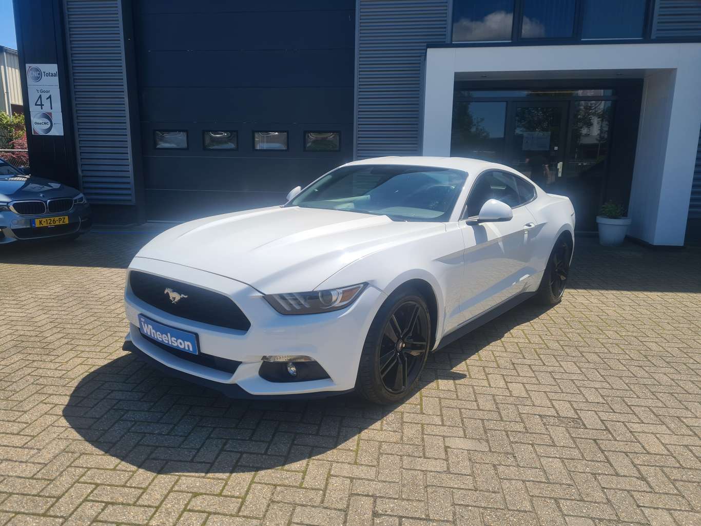 ford-mustang-23-coupe-ecoboost-wit-occasion-importeren-mrwheelson-lease